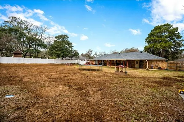 $229,900 | 467 Debellevue Drive, Marksville, LA 71351