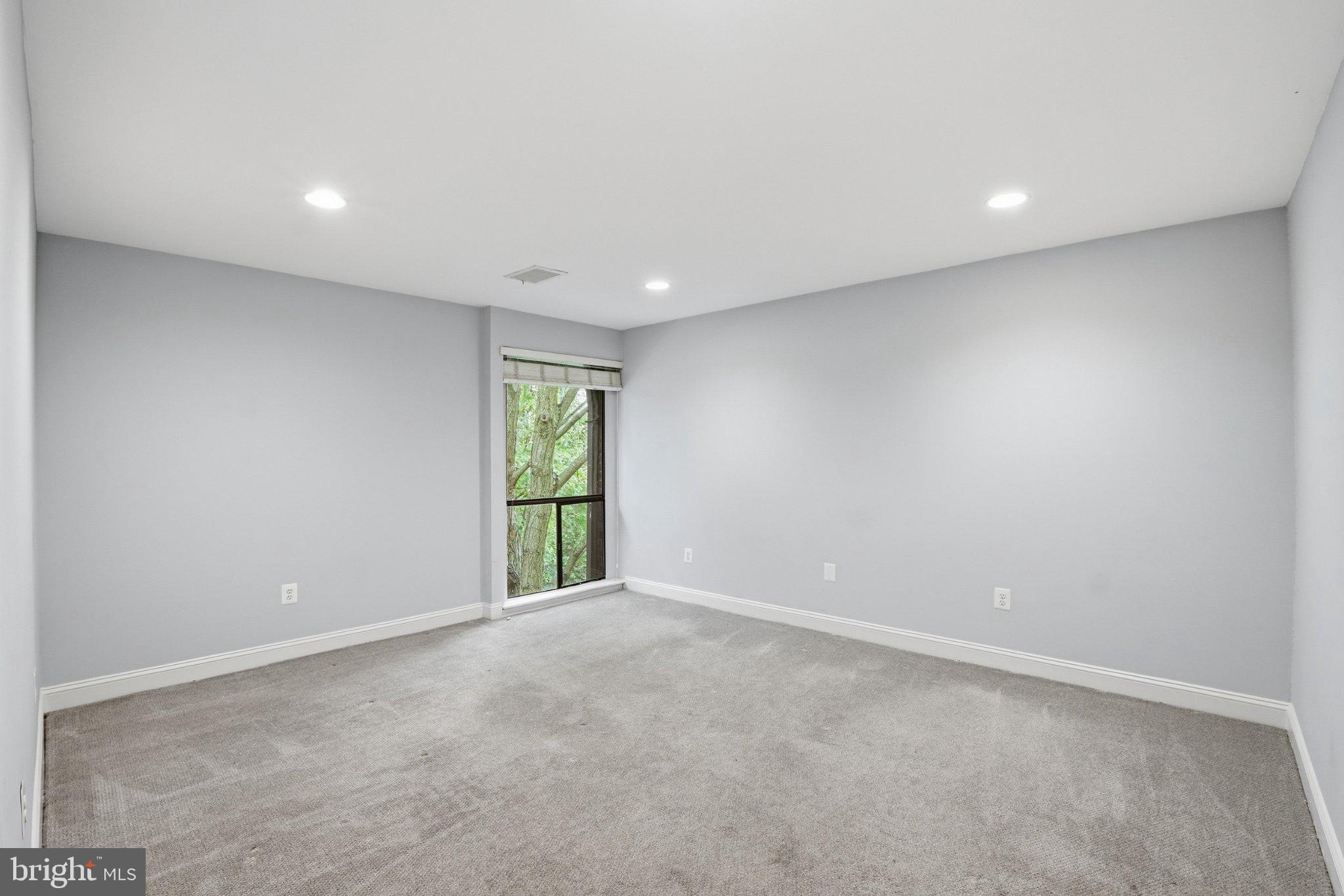 2105 Walsh View Terrace, Unit 15301 Silver Spring, MD 20902 - Photo 5 of 21 Gallery Image 5
