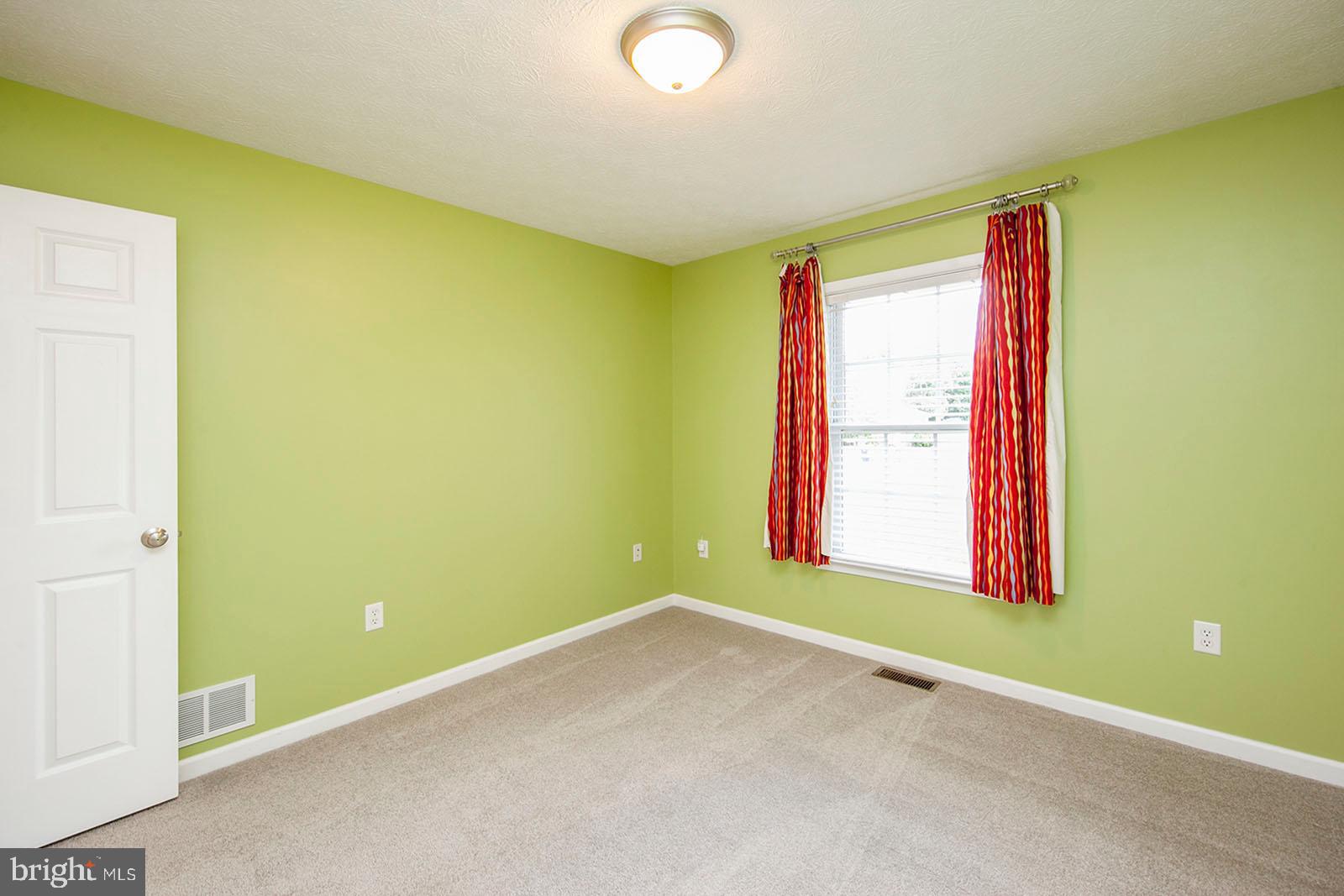 103 Longcroft Road Winchester, VA 22602 - Photo 24 of 52 2nd bedroom