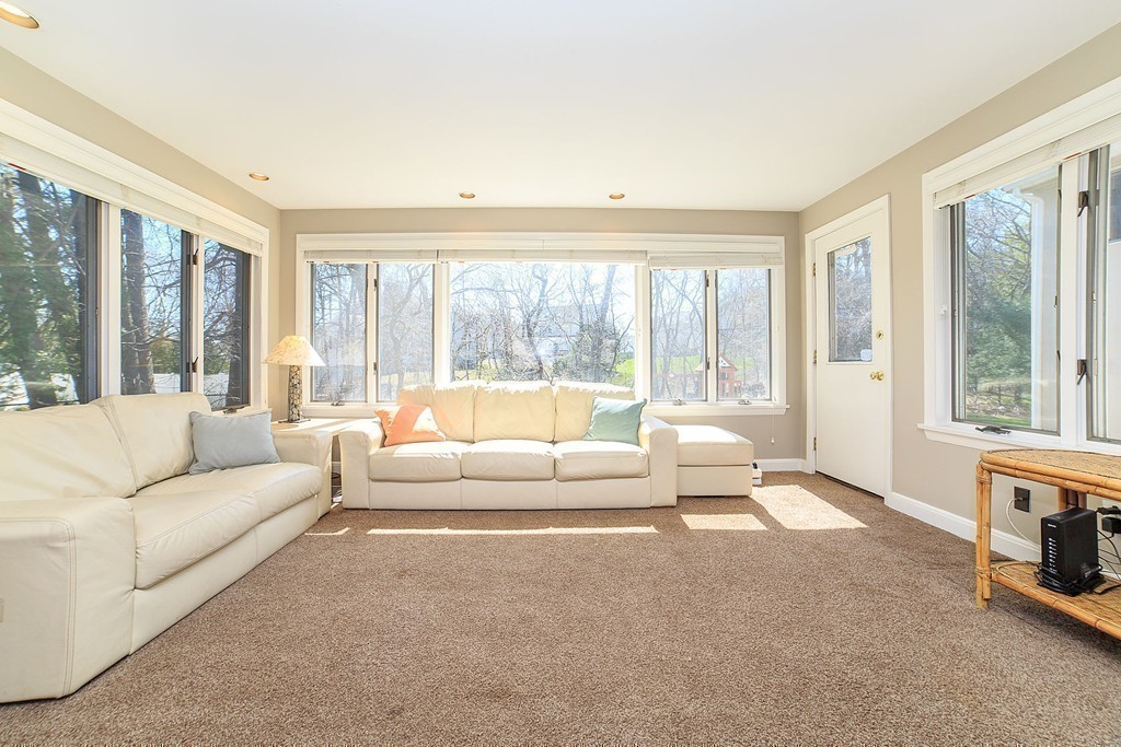 89 Redwood Road Newton, MA 02459 - Photo 7 of 28 Gallery Image 7