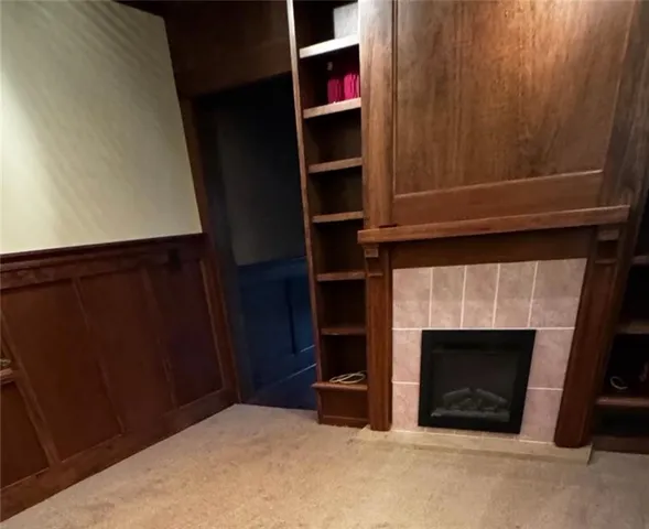 a view of backyard of house