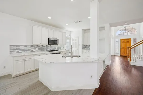 $3,100 | 8316 Charleston Street, Irving, TX 75063