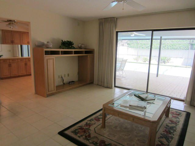 253 Puritan Road West Palm Beach, FL 33405 - Photo 15 of 43 FAMILY ROOM