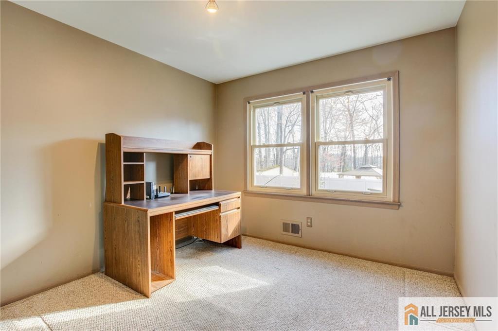 18 Warne Road Old Bridge, NJ 07747 - Photo 15 of 28