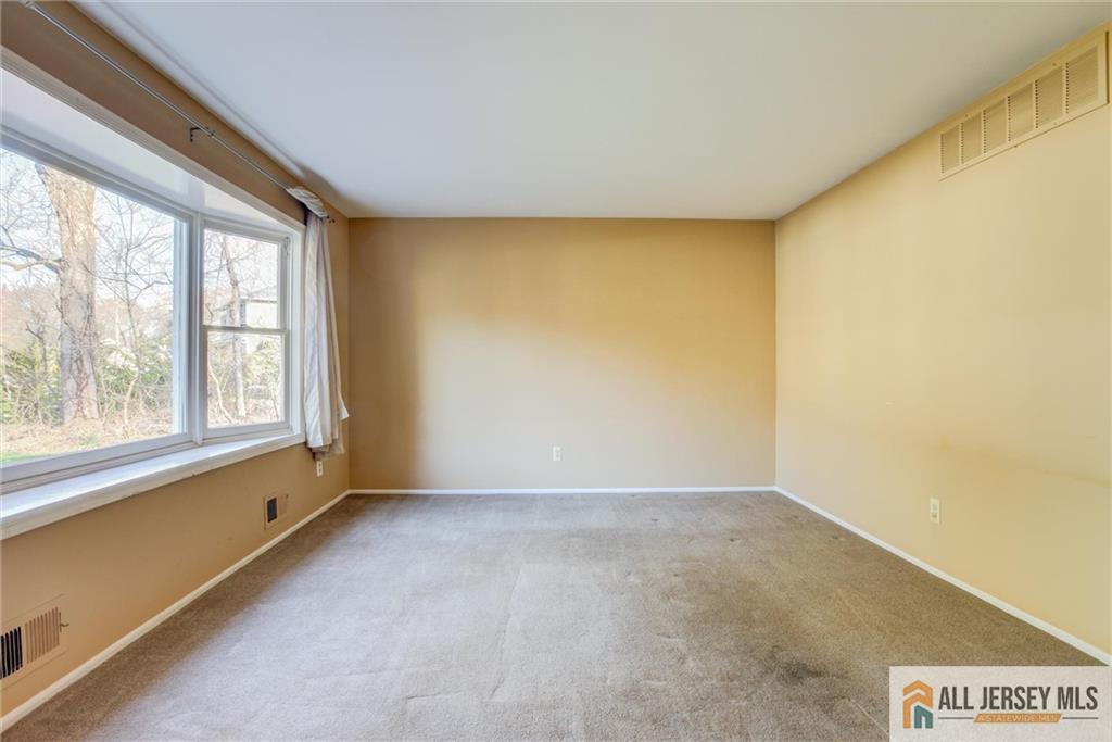 18 Warne Road Old Bridge, NJ 07747 - Photo 6 of 28