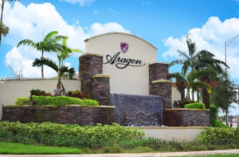 a view of a entrance of the house