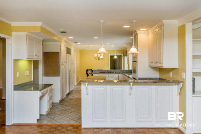 266 Suffolk Road Mobile, AL 36608 - Photo 4 of 24