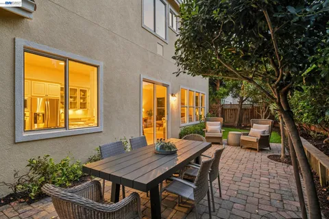 $2,095,000 | 367 Creedon Circle, Alameda, CA 94502