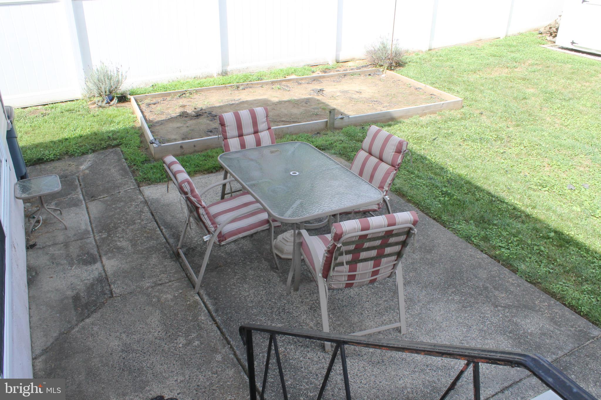 35 Overhill Road Stratford, NJ 08084 - Photo 37 of 43 a view of an outdoor sitting area with furniture