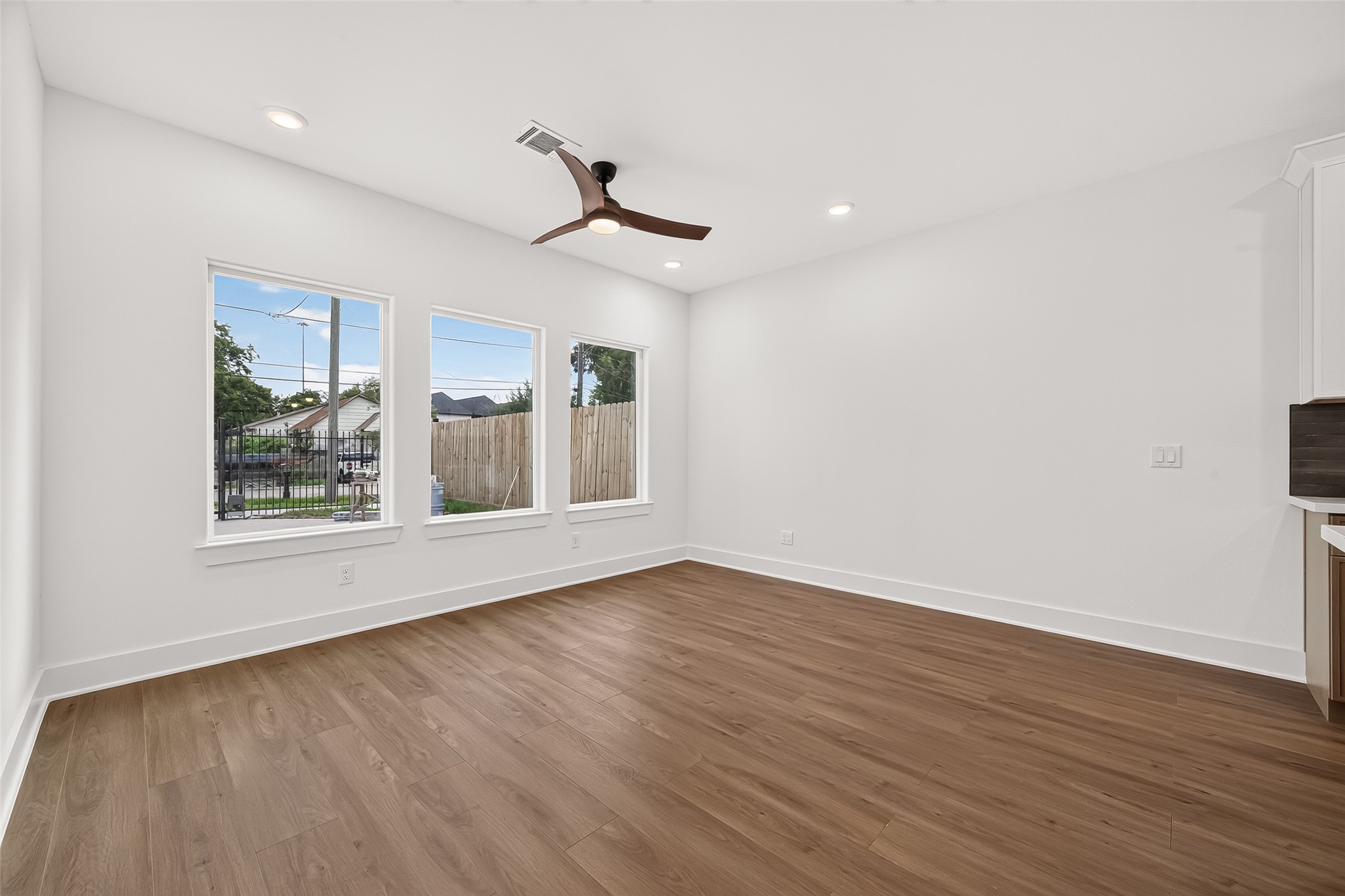 3815 Lydia Street Houston, TX 77021 - Photo 5 of 44 Gallery Image 5
