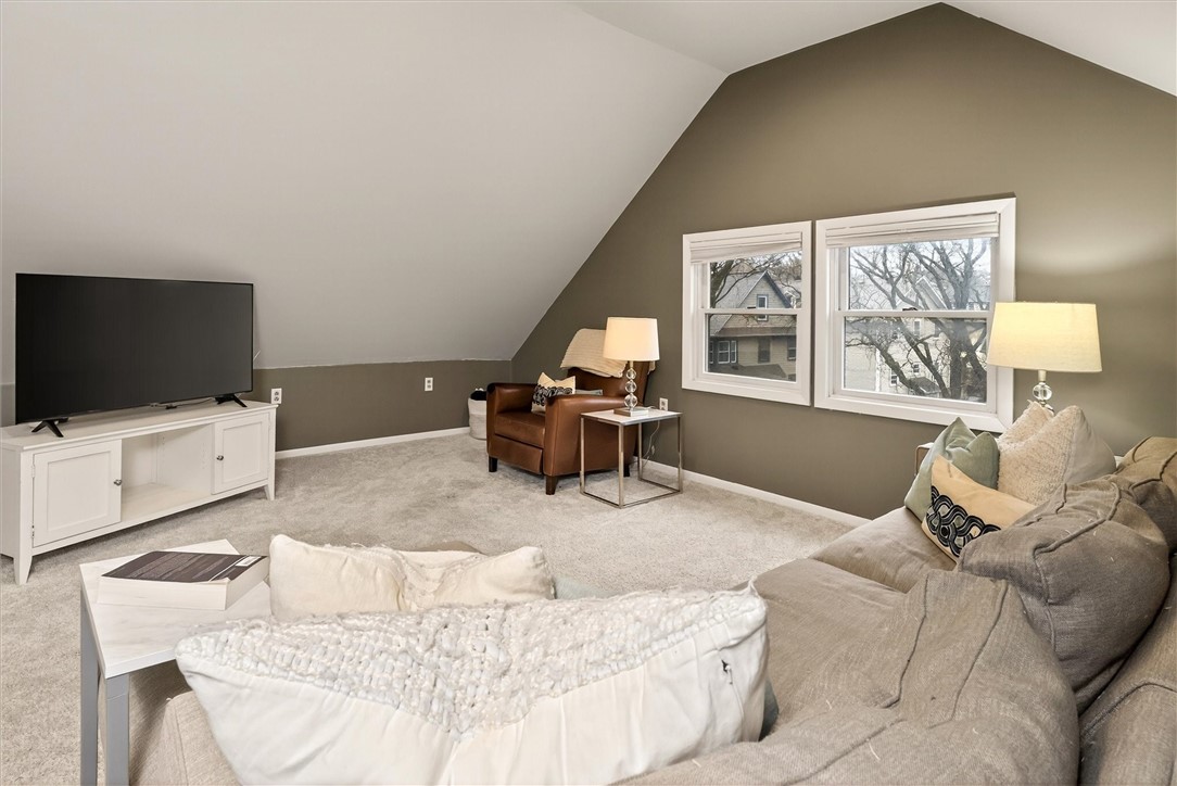 985 Harvard Street Rochester, NY 14610 - Photo 43 of 50