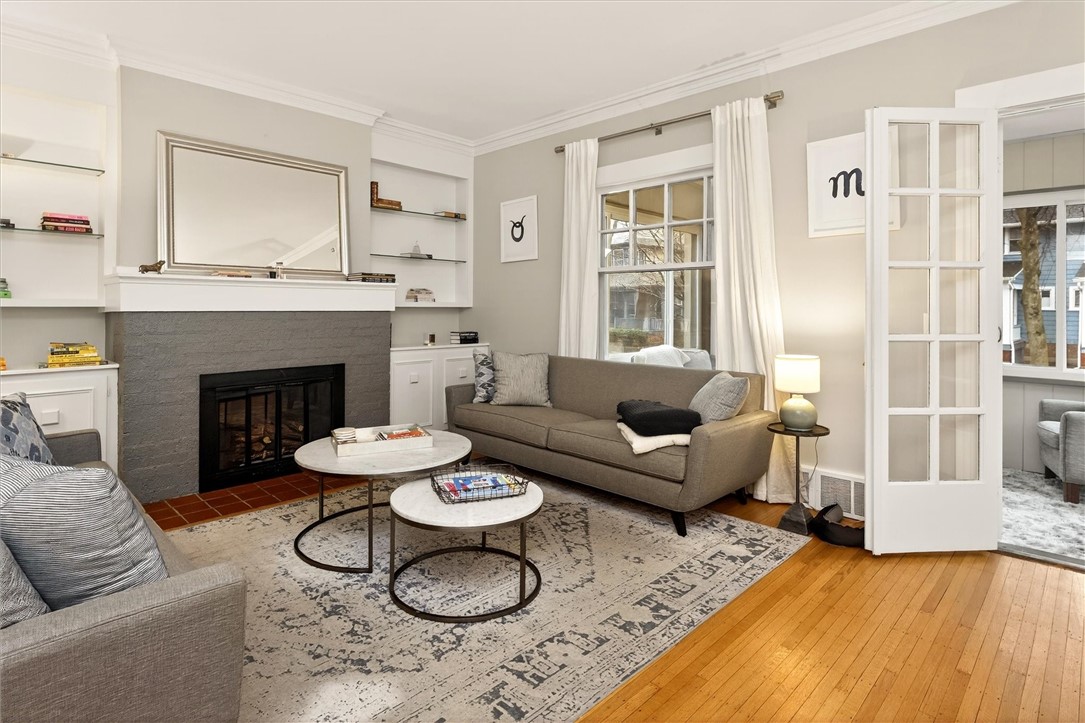 985 Harvard Street Rochester, NY 14610 - Photo 7 of 50