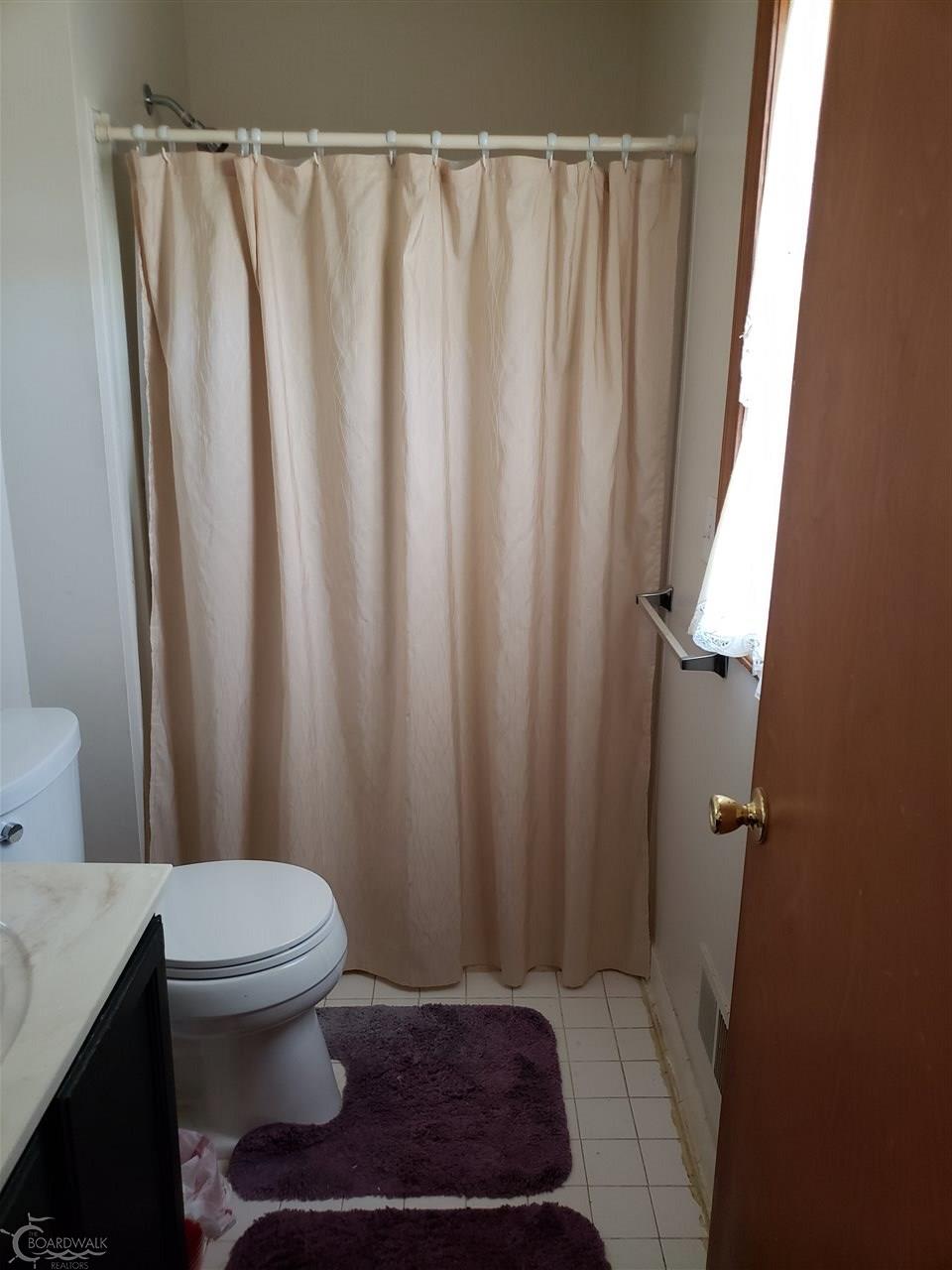 49003 Sugarbush Road New Baltimore, MI 48047 - Photo 25 of 29 31374294-24.JPG