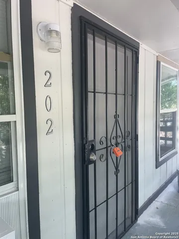 $890 | 4818 Monterey Street, Unit 202, San Antonio, TX 78237