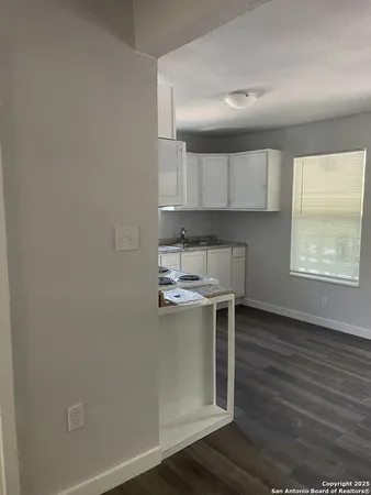 $890 | 4818 Monterey Street, Unit 202, San Antonio, TX 78237