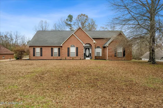 $325,000 | 10195 Cypress Plantation Drive, Olive Branch, MS 38654