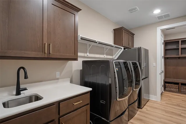 $1,095,000 | 2828 Long Lasso Pass, Leander, TX 78641