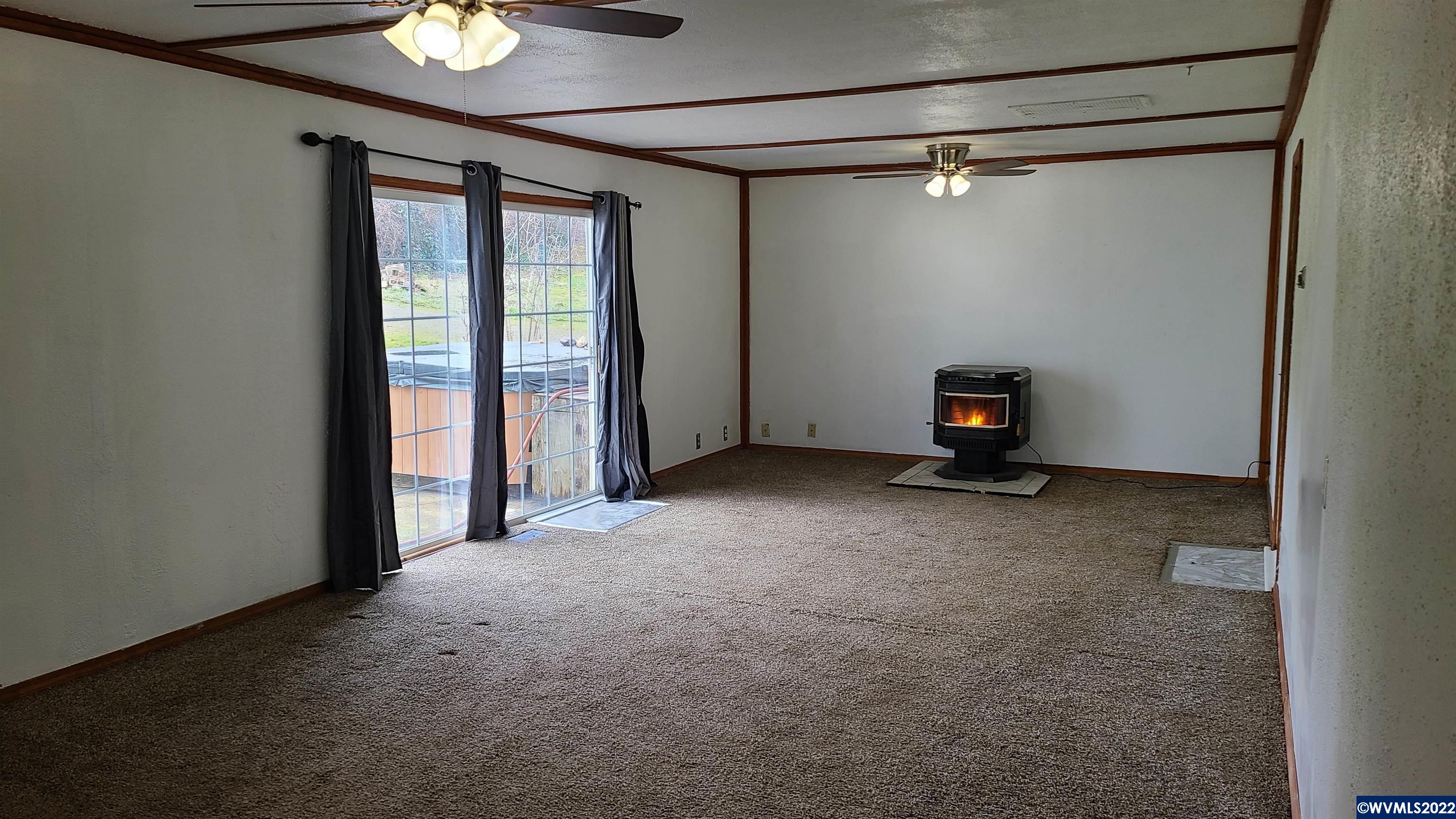 27880 Fern Ridge Road Sweet Home, OR 97386 - Photo 3 of 29 Gallery Image 3