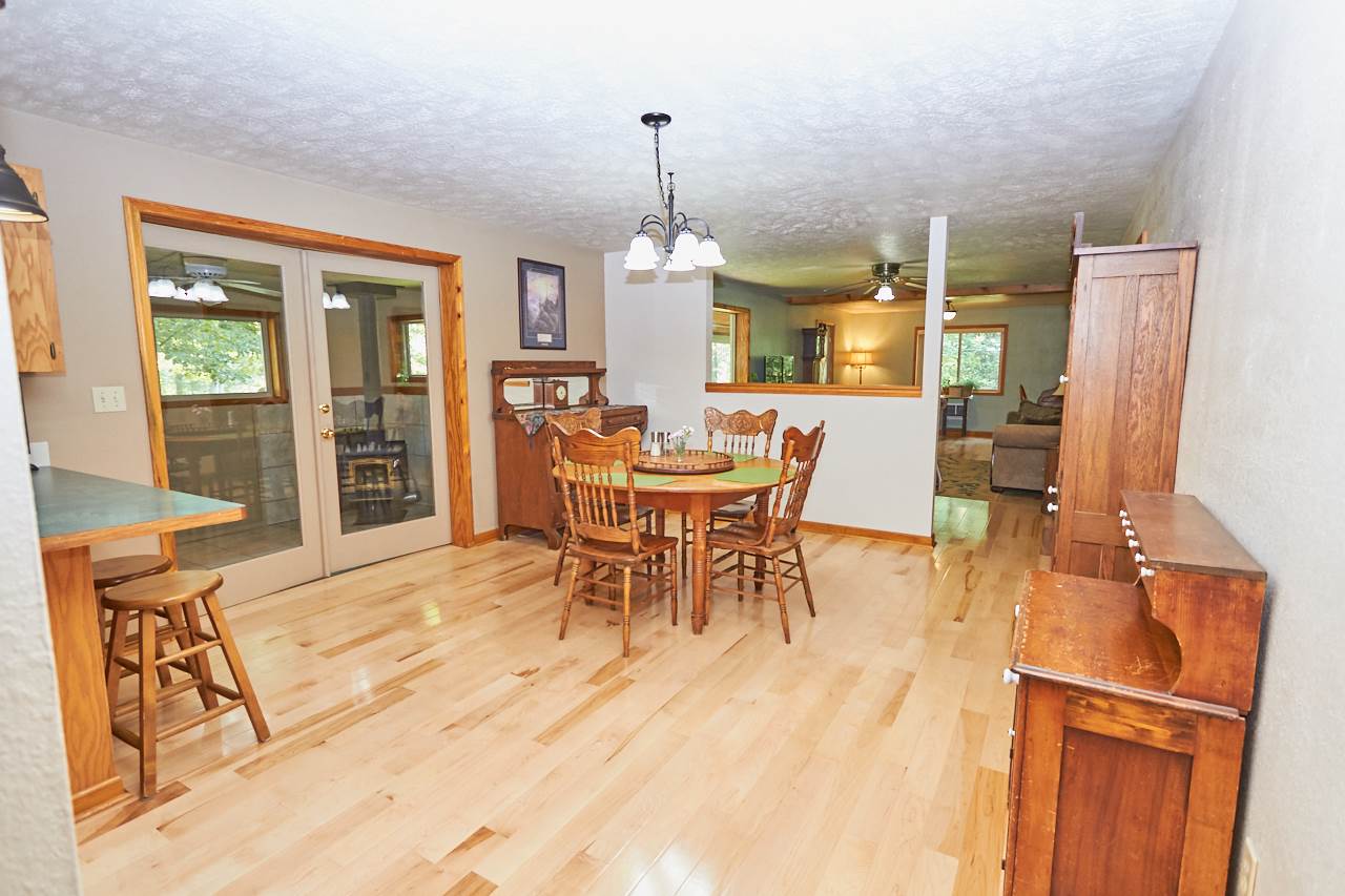 4891 Merritt Road Clayton, WA 99110 - Photo 4 of 20