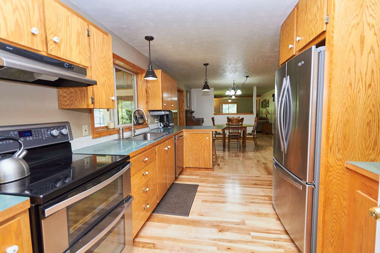 4891 Merritt Road Clayton, WA 99110 - Photo 6 of 20
