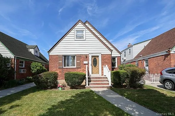 $859,000 | 81-52 249th Street | Bellerose