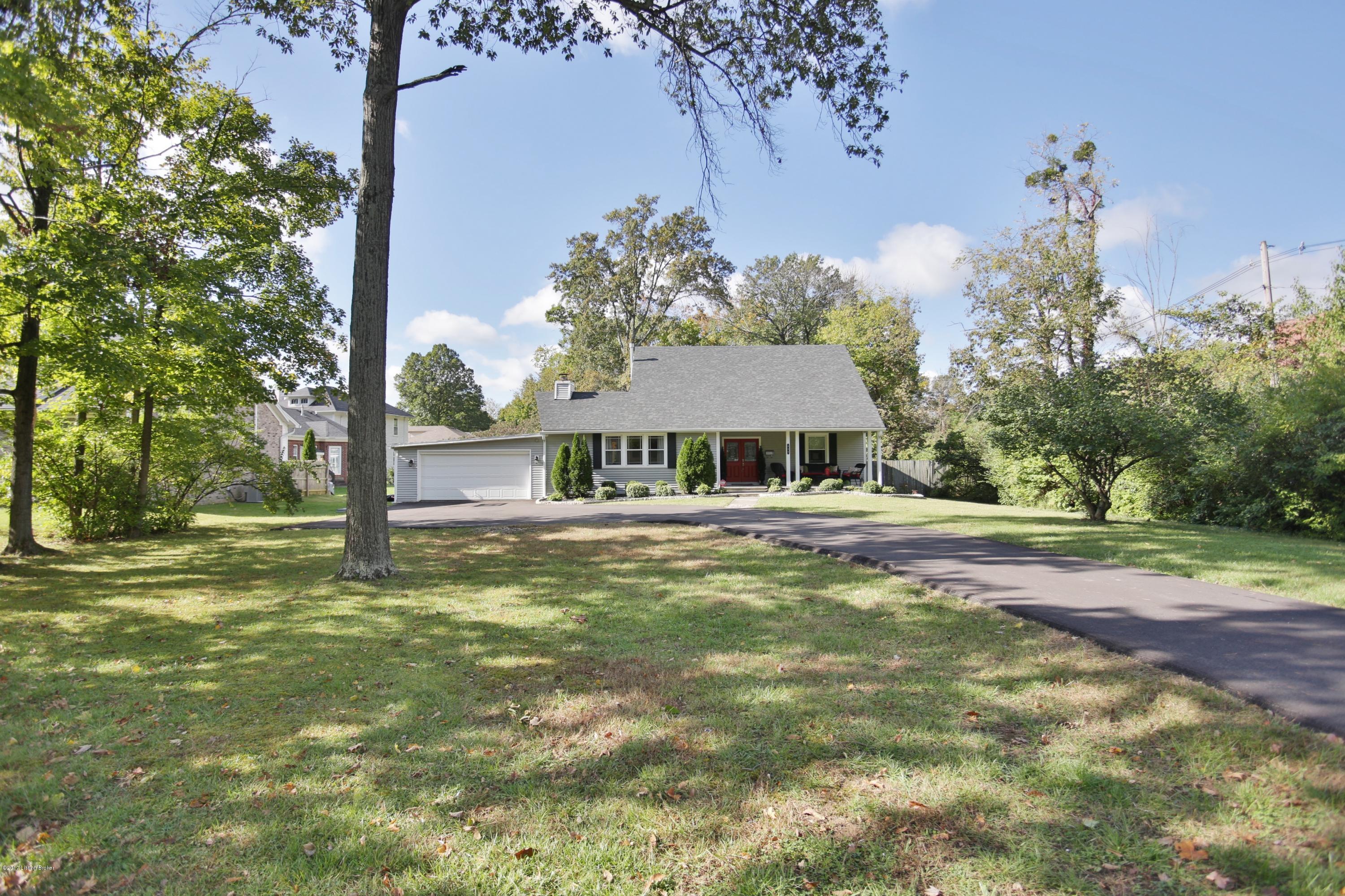 426 Wood Road Louisville, KY 40222 - Photo 3 of 38 Sits like a jewel on a quiet street in the heart of Lyndon!