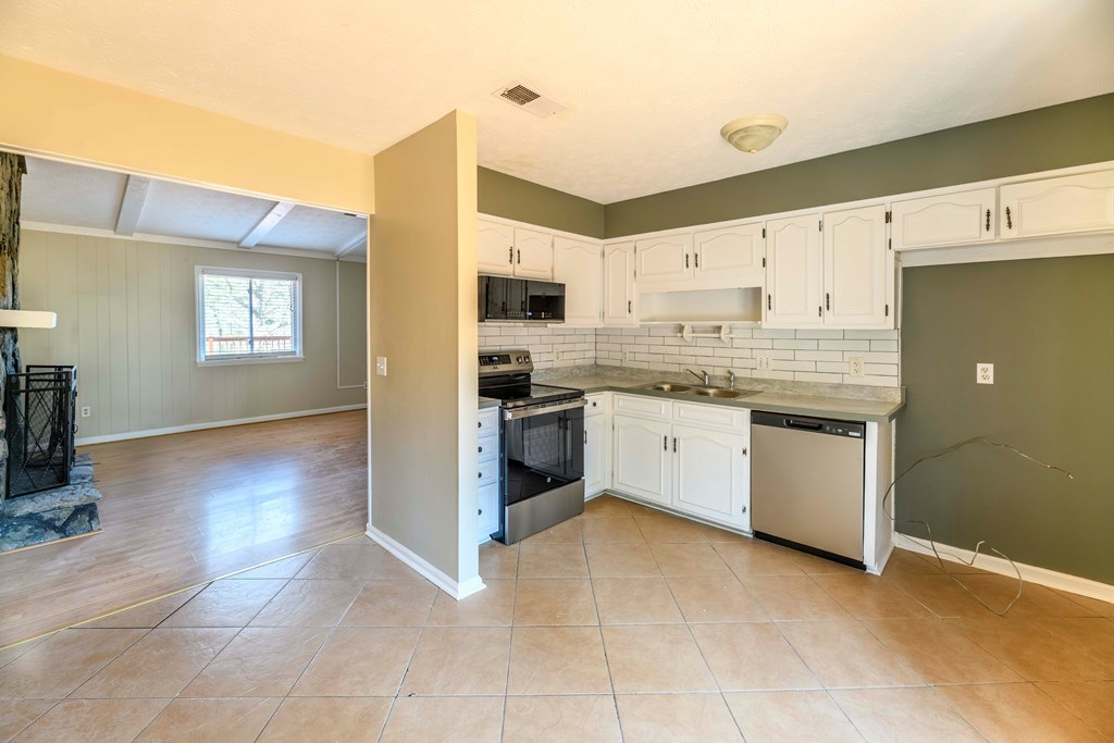 4923 Sterling Ridge Court Columbus, GA 31909 - Photo 7 of 21 Gallery Image 7