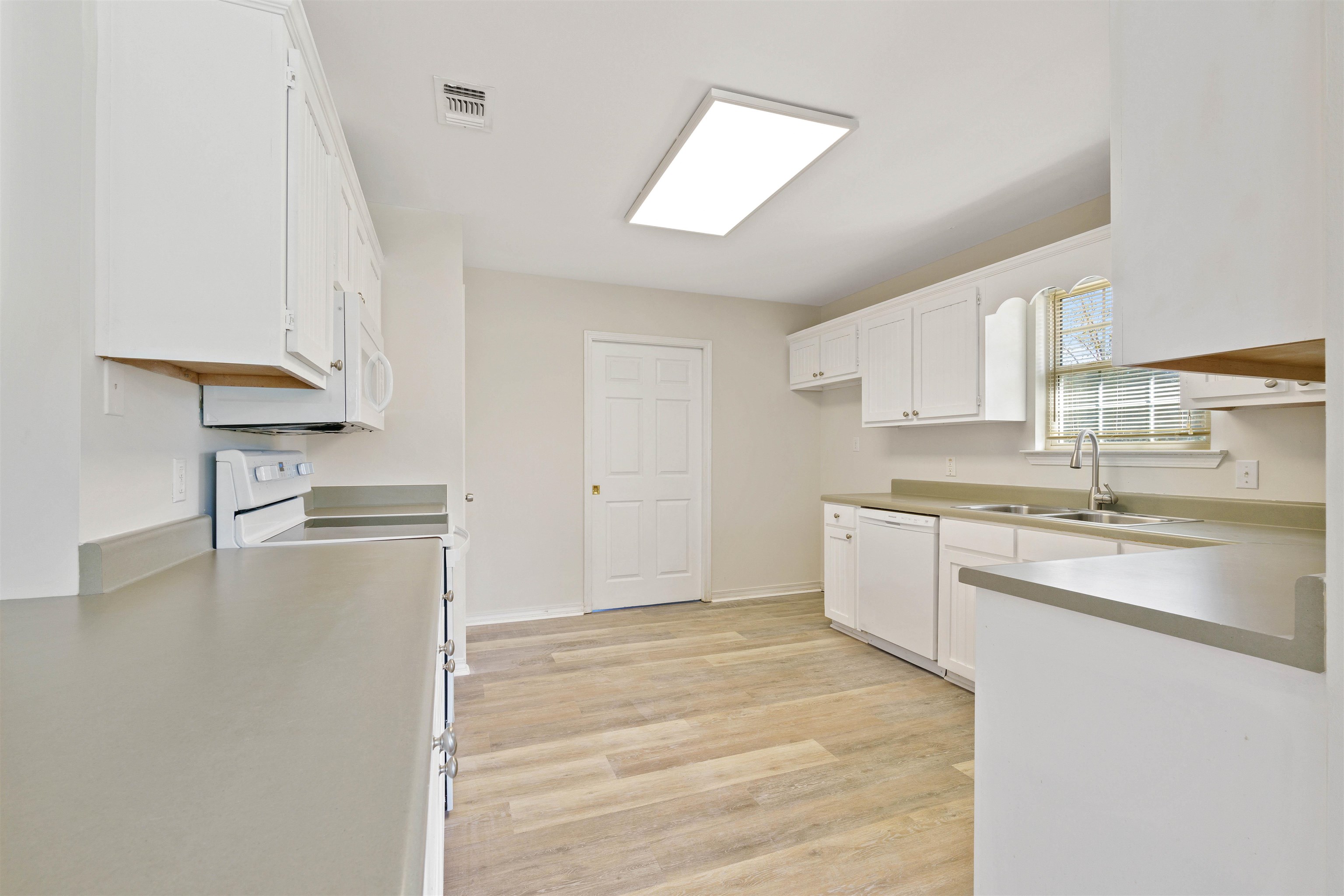16242 Mcdowell Road Bay Minette, AL 36507 - Photo 11 of 28
