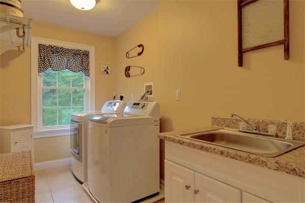 44 Connelly Hill Road Hopkinton, MA 01748 - Photo 23 of 30 Gallery Image 23