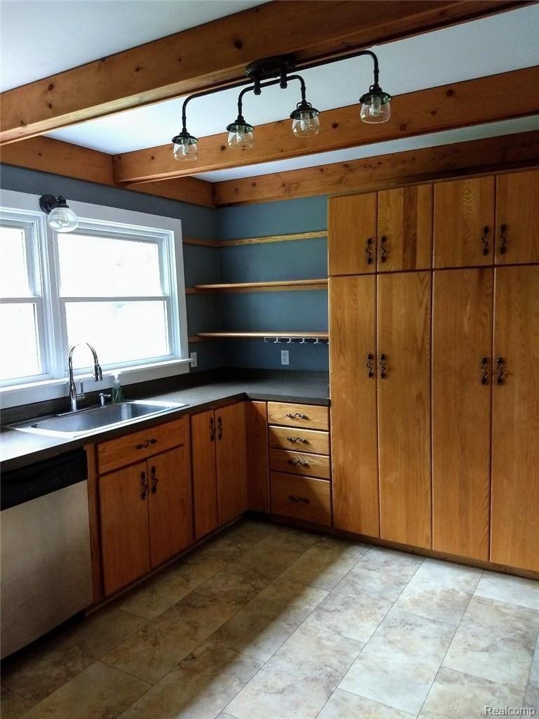 6199 Bergin Road Howell, MI 48843 - Photo 15 of 30 bh.jpg