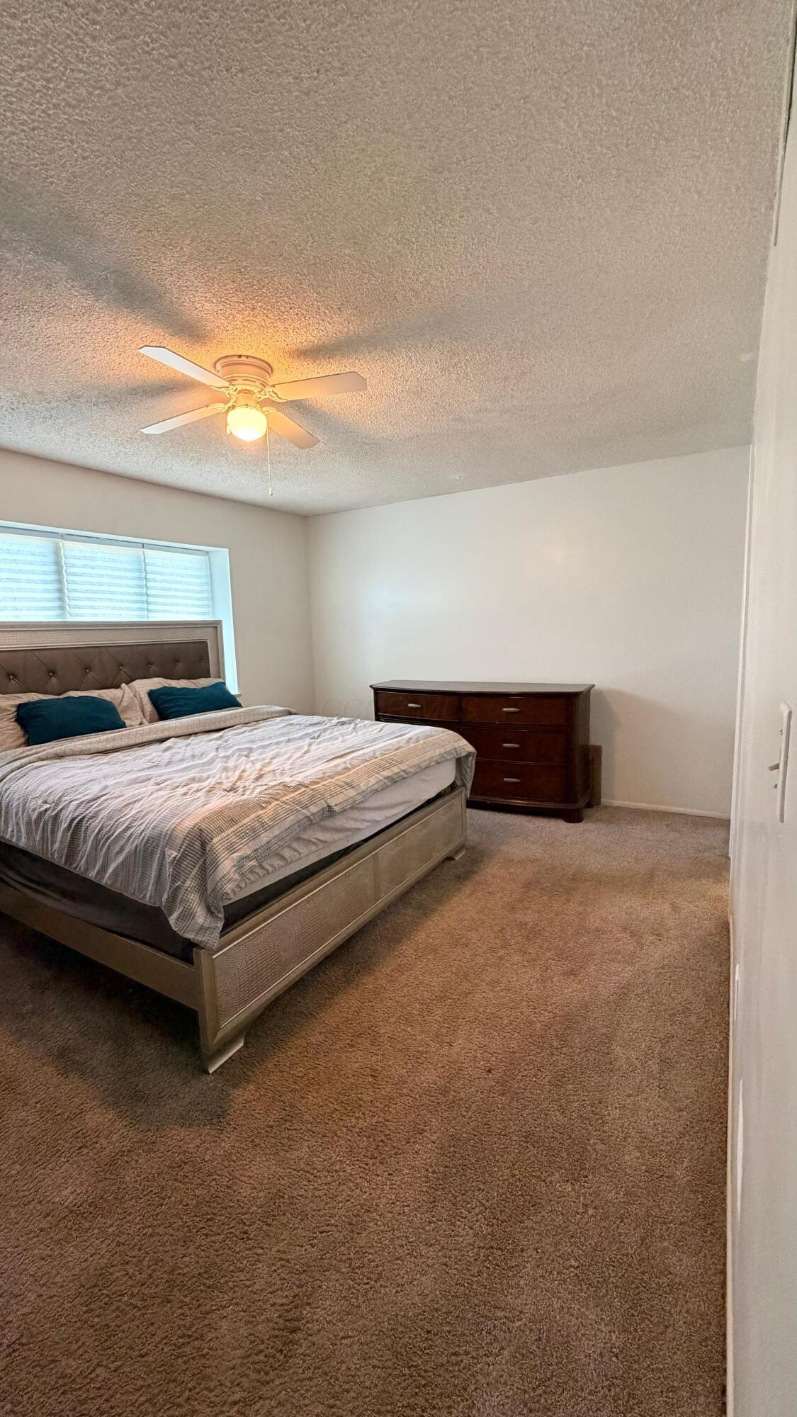 1373 South Waggoner Road, Unit 66 Reynoldsburg, OH 43068 - Photo 7 of 25 Master bedroom q