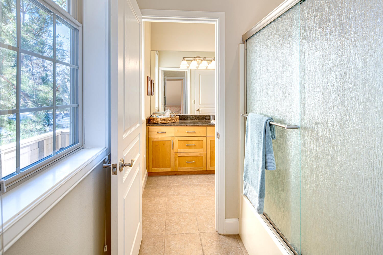 1827 Turnstone Road Redmond, OR 97756 - Photo 25 of 42 1827-203-Edit