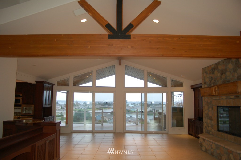 8254 Comox Road Birch Bay, WA 98230 - Photo 8 of 15 Gallery Image 8