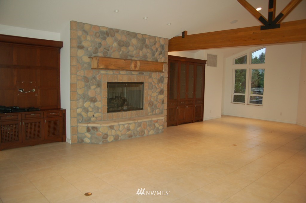 8254 Comox Road Birch Bay, WA 98230 - Photo 10 of 15 Gallery Image 10