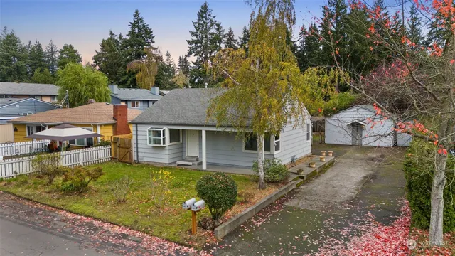 $699,950 | 14516 Dayton Avenue North, Shoreline, WA 98133
