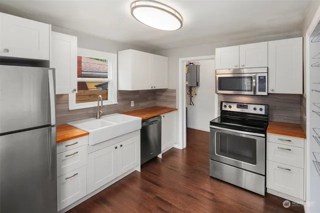 $739,999 | 14516 Dayton Avenue North, Shoreline, WA 98133