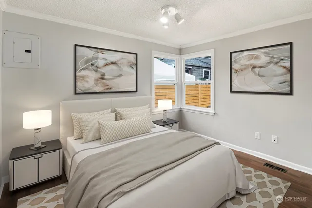 $739,999 | 14516 Dayton Avenue North, Shoreline, WA 98133