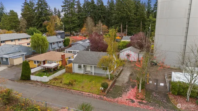 $739,999 | 14516 Dayton Avenue North, Shoreline, WA 98133