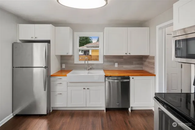 $739,999 | 14516 Dayton Avenue North, Shoreline, WA 98133