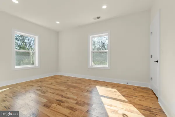 $950,000 | 32 Wagon Bridge Run, Moorestown, NJ 08057