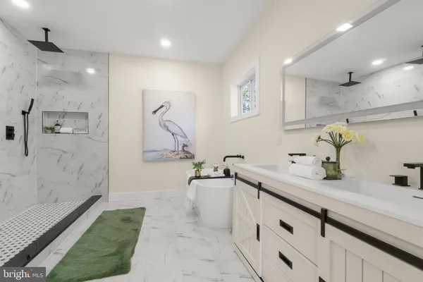 $950,000 | 32 Wagon Bridge Run, Moorestown, NJ 08057