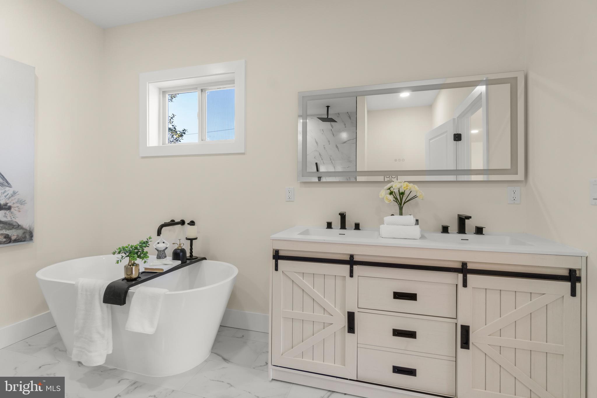 32 Wagon Bridge Run Moorestown, NJ 08057 - Photo 38 of 41 a bathroom with a bathtub and a sink