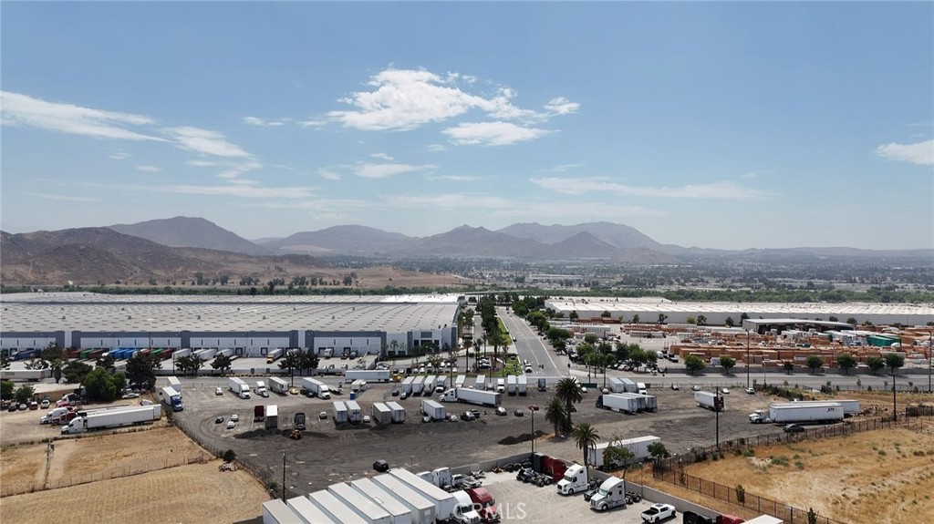 815 Agua Mansa Road Jurupa Valley, CA 92509 - Photo 14 of 22