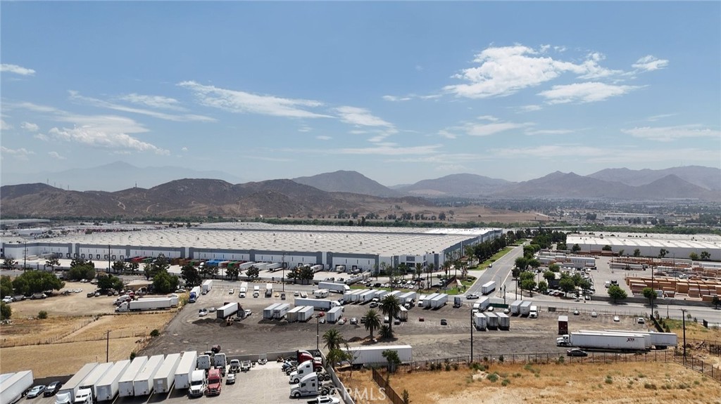 815 Agua Mansa Road Jurupa Valley, CA 92509 - Photo 15 of 22