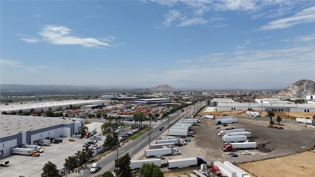 815 Agua Mansa Road Jurupa Valley, CA 92509 - Photo 3 of 22