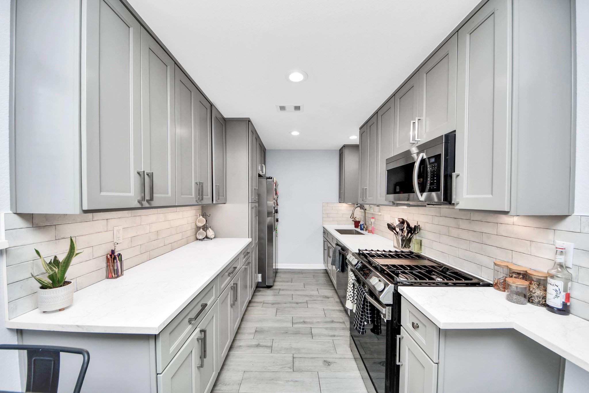 834 Ellington Street Houston, TX 77088 - Photo 13 of 37