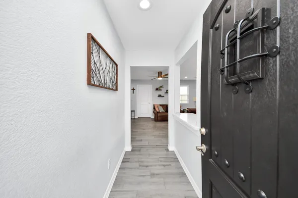 $1,900 | 834 Ellington Street, Houston, TX 77088