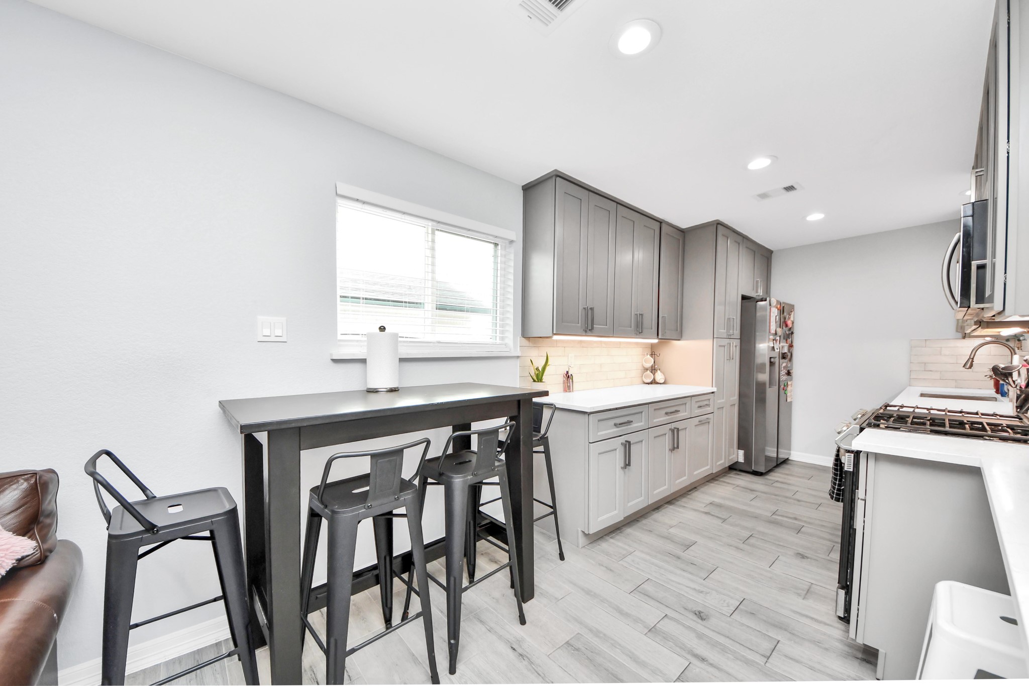 834 Ellington Street Houston, TX 77088 - Photo 10 of 37