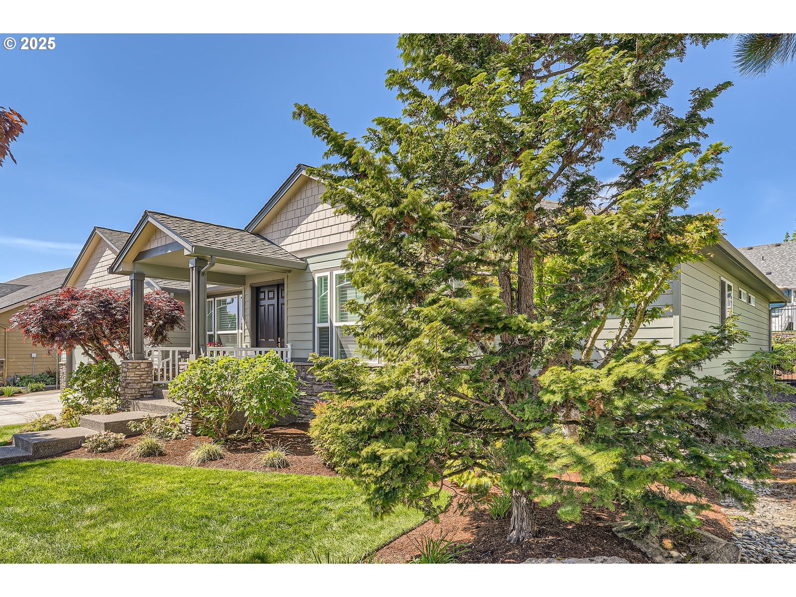 1114 South 6th Way Ridgefield, WA 98642 - Photo 2 of 31 Entrance/Foyer