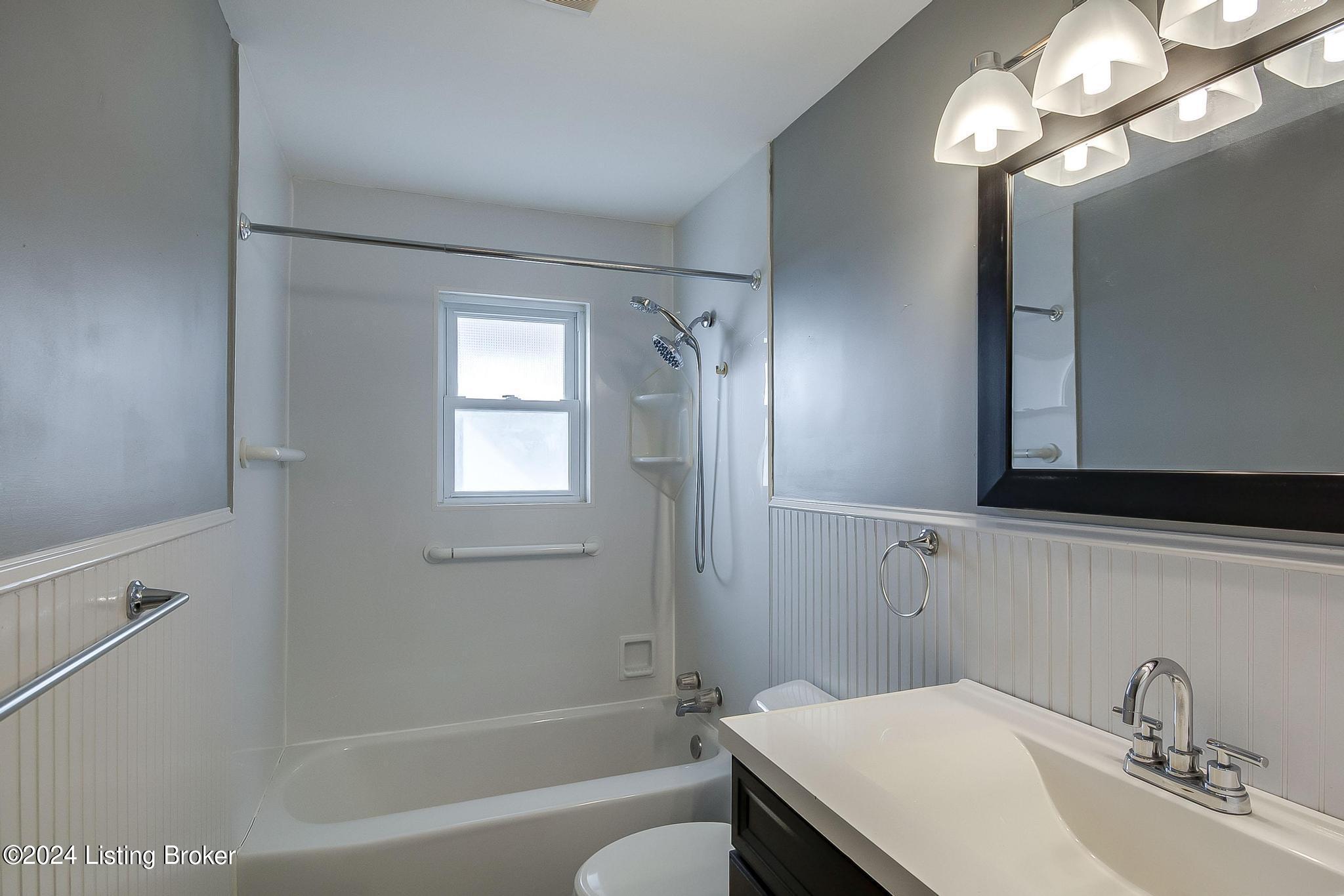 201 Waterford Road Mount Washington, KY 40047 - Photo 12 of 33 Full Bath